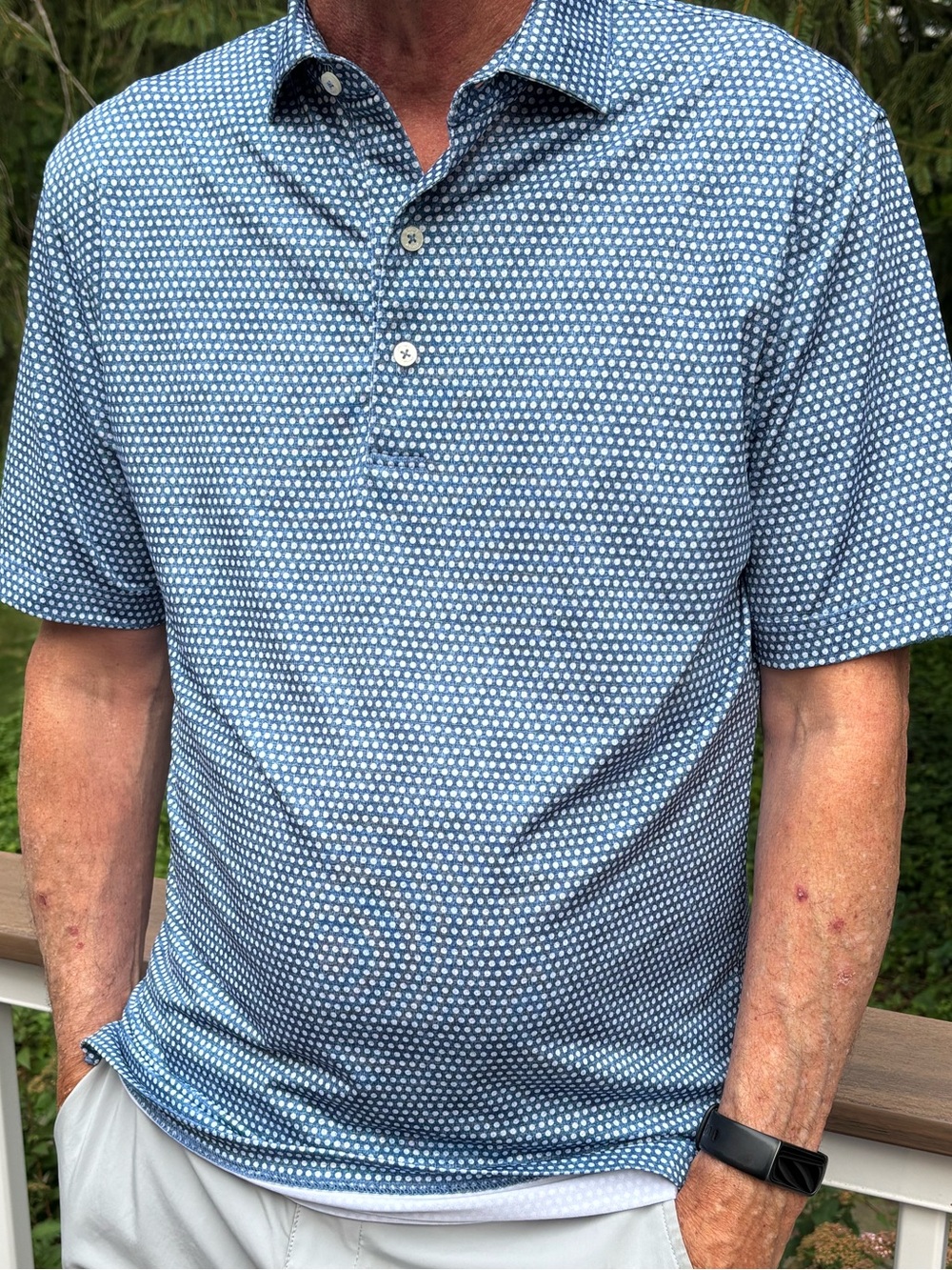 Johnnie-O Men's Blue Patterned Golf Shirt - Classic Short Sleeve. Size S